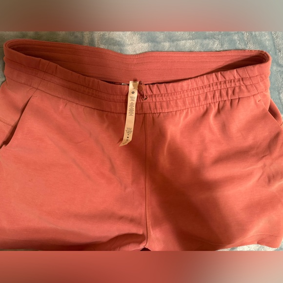 LULULEMON SOFT STREAM HIGH RISE SHORT 4” - Picture 3 of 3